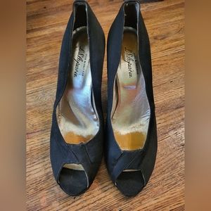 L.S. Ayres vintage kitten heels